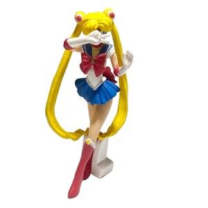 Sailor Moon Usagi Tsukino Anime Figure  Red/Blue/Blonde Gashapon Bandai HGIF